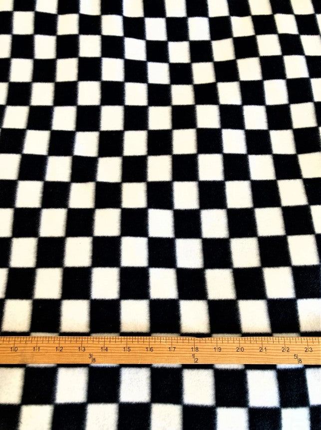 Lilly Craft Black and White Checkered Fleece Fabric 58-60
